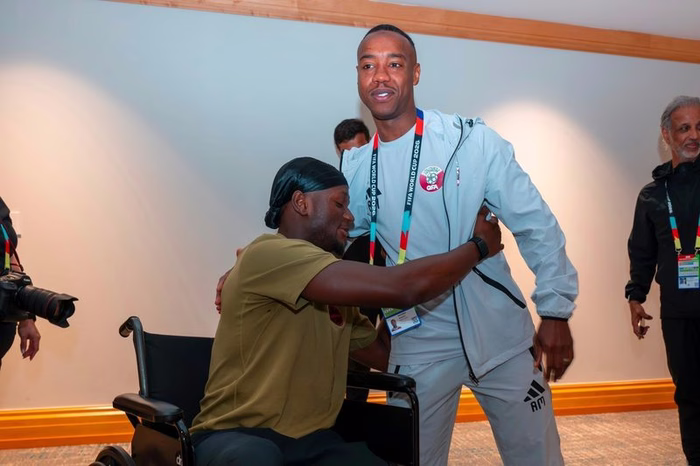 Copa do Mundo: Koné recebe a visita de jogador do Catar que o lesionou