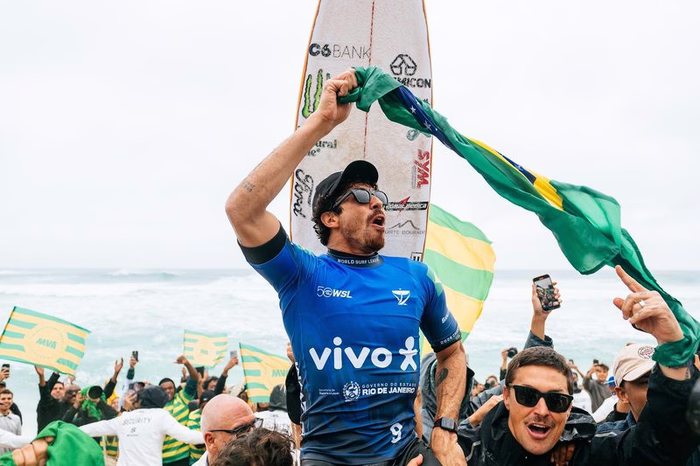 Yago Dora dá lindos aéreos, vence italiano e é campeão em Saquarema