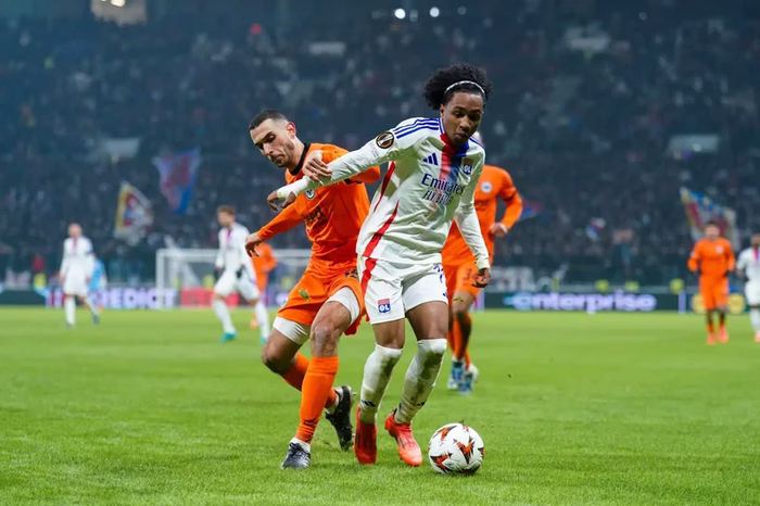 [Anciens] Francfort : Ellyes Skhiri sur le départ ?