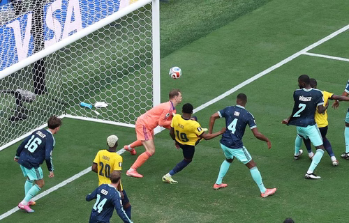Manuel Neuer e a crise no gol da Alemanha na Copa do Mundo