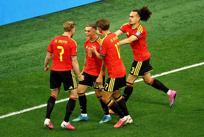 Técnico da Bélgica elogia Trossard: "Ele não é muito valorizado"