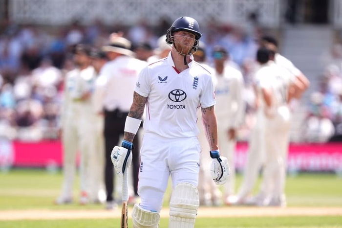 England lose early wickets to put New Zealand back in ascendancy at Trent Bridge