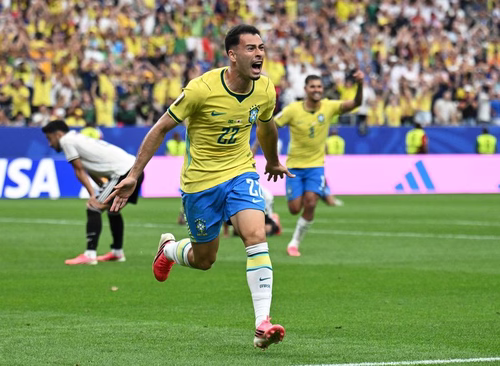 Herói contra o Japão, Martinelli foi artilheiro brasileiro na Champion