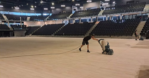 Mer : parquet poncé, couronne de Led installée et 36 places supplémentaires créées cet été