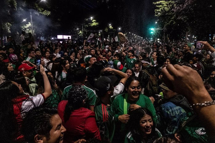 Feuerwerk und Lärm: Mexikanische Fans liessen Ecuador