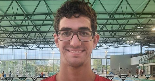 champion de France sur 200 mètres papillon