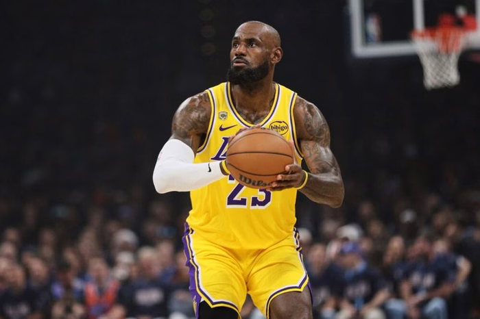 NBA: LeBron James-Lakers, è addio. Lui continua, ma lontano da Los Angeles