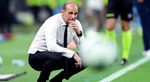 Massimiliano Allegri treina Nápoles