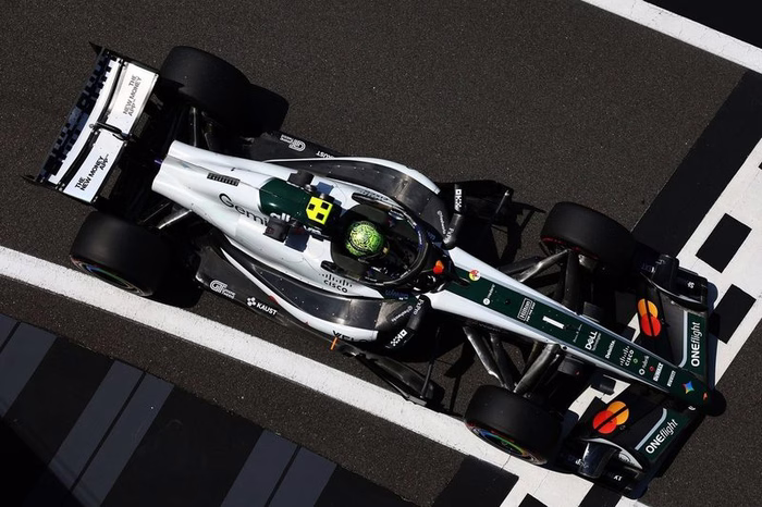 F1: Por que McLaren não usará bateria atualizada em Silverstone?