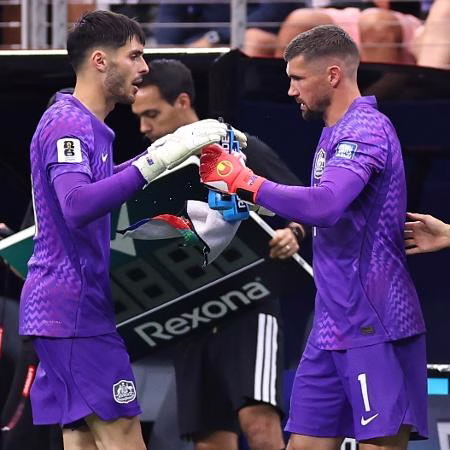 Austrália troca goleiro antes de disputa de pênaltis contra o Egito na Copa
