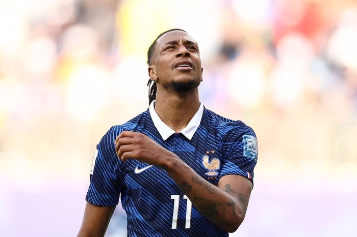 Michael Olise: el mago que se divierte con los botines, hace brillar a Mbappé y es un hombre “aburrido”