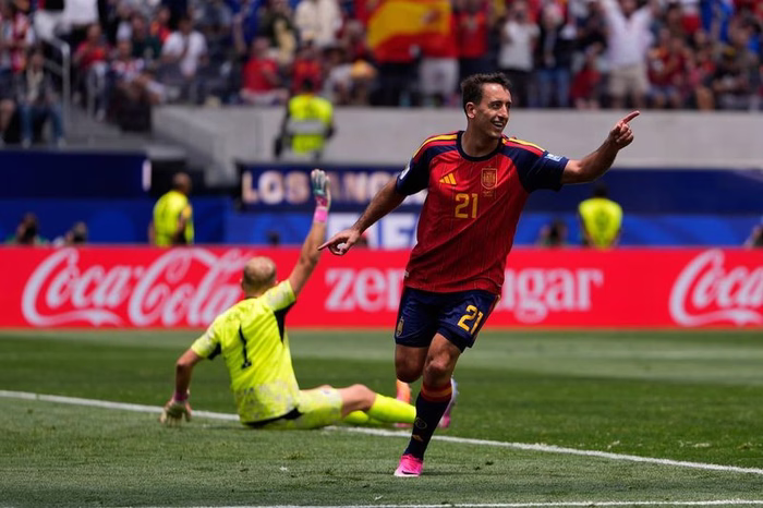 Mikel Oyarzábal: el capitán sin cinta que no necesita focos para brillar