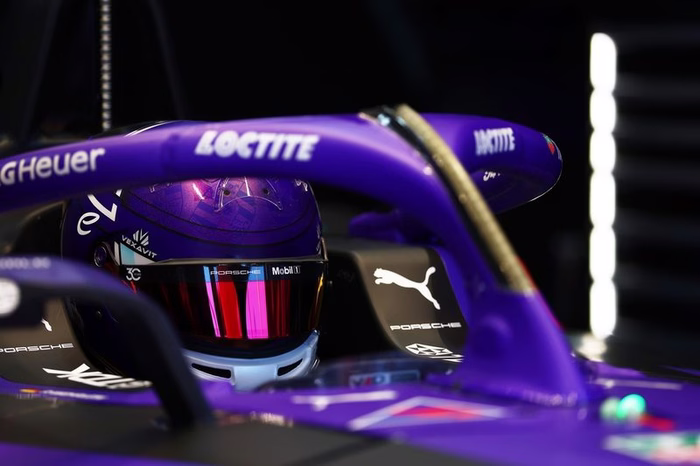 Wehrlein vence corrida 1 sob sol e chuva em Xangai; Drugovich 4º