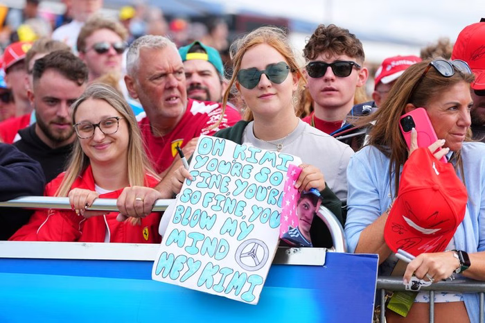 Kimi Antonelli gewinnt Sprint in Silverstone – erster F1