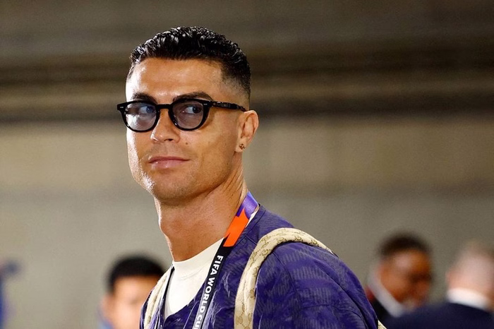 Spain v Portugal LIVE: Team news updates as Ronaldo and Yamal start blockbuster World Cup 2026 last 16 clash