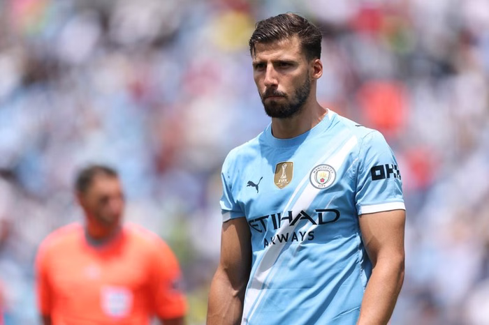 Einige Klubs interessiert: ManCity schließt Tür bei Abwehr-Star