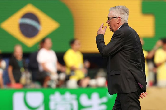 Caetano garante Ancelotti treinador da seleção brasileira até 2030