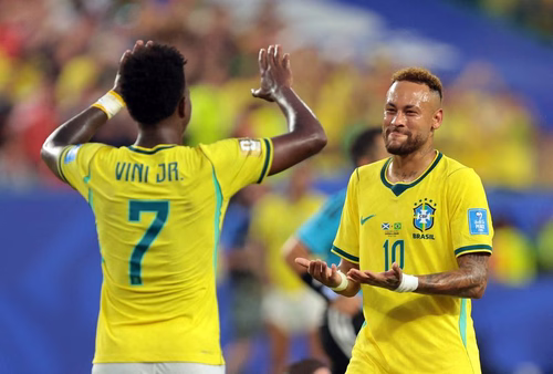Vini Jr deseja sorte a Neymar e diz: "Não vou desistir de tentar colocar o Brasil novamente no topo"