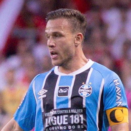 Corinthians abre conversas com meio-campista Arthur, ex-Grêmio