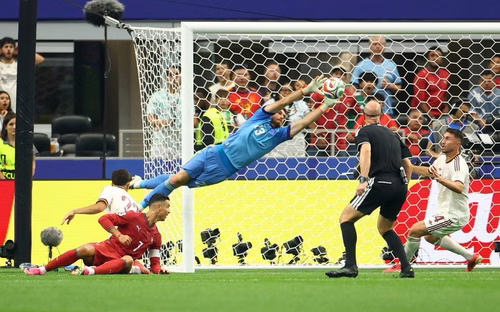 Simón amplia recorde de goleiro sem levar gols há mais tempo em Copas