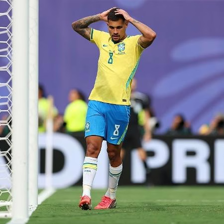 Bruno Guimarães aponta pior dor da vida após eliminação na Copa