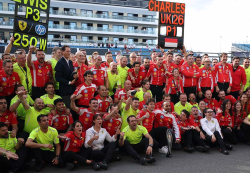 Recordista na F1, Ferrari chega a 250 vitórias com triunfo de Leclerc