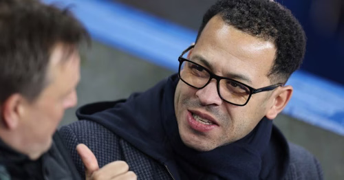 Ligue 1 Liam Rosenior, l'ex-coach du Racing, succède à Antoine Kombouaré comme entraîneur du Paris FC