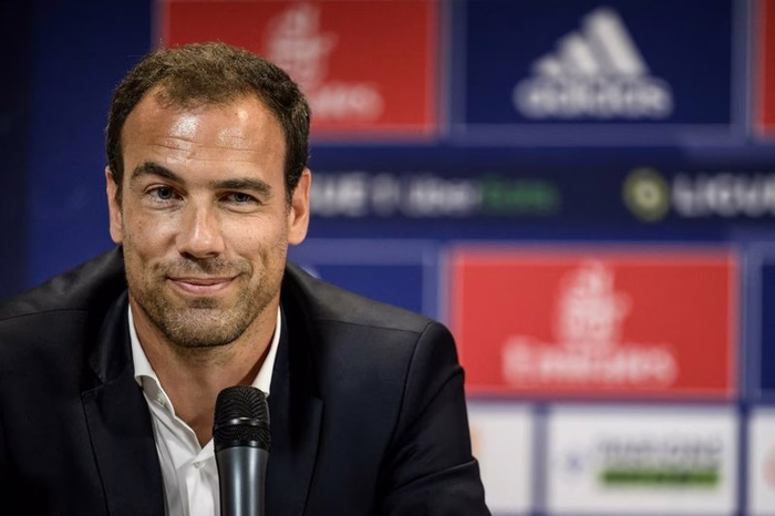 OL) fait son retour dans un club de Ligue 1