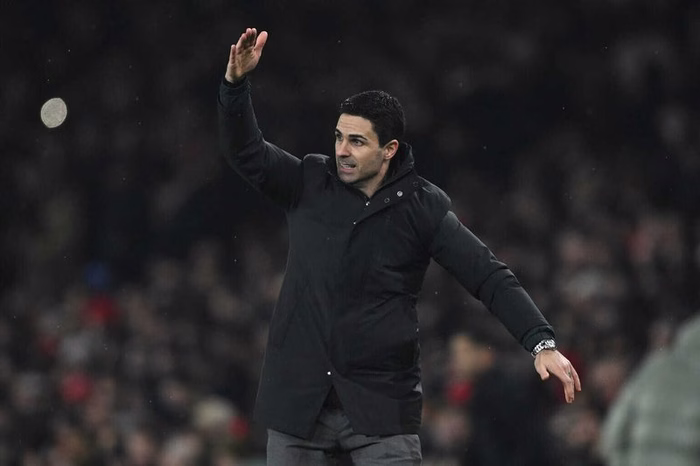 Newcastle informiert! Mittelfeld-Star will zu Arsenal