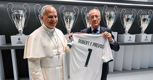 Enrique Arnaldo: Los papas y el fútbol