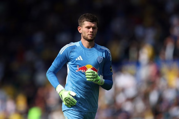 Arsenal sign goalkeeper Illan Meslier on free transfer after Leeds exit