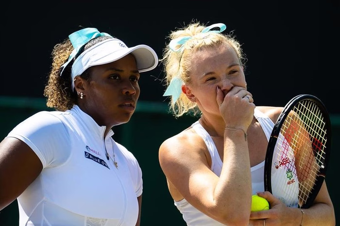 Líderes do ranking, Siniakova e Townsend são surpreendidas em Wimbledon