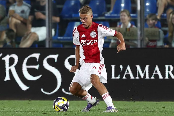 Newcastle sign Ajax teenager and close in on World Cup breakout star after losing Sandro Tonali