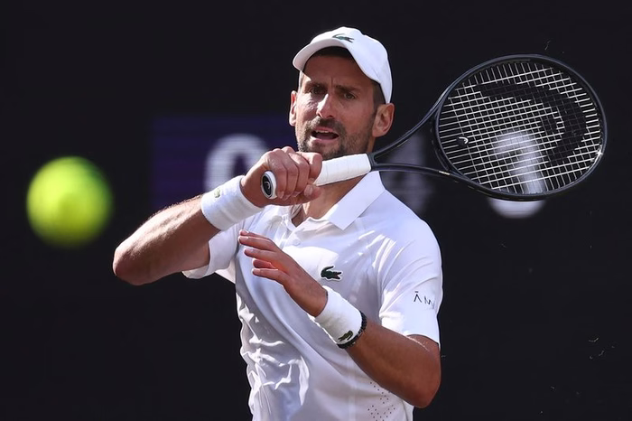 Djokovic gostaria de jogar em Wimbledon 'pelo menos mais uma vez'