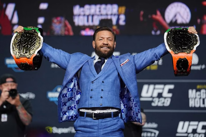 McGregor rouba a cena em coletiva de imprensa do UFC e promete: "Vou e