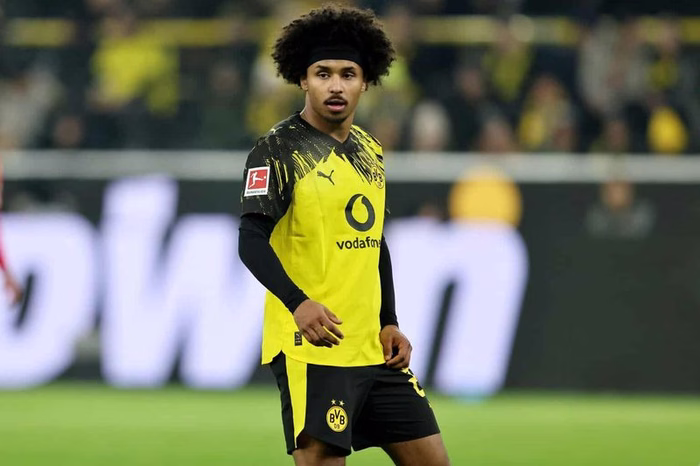 Adeyemi-Kracher: Barca gibt Angebot für BVB-Star ab