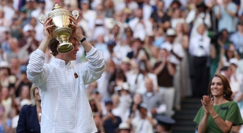 Sinner revalida título em Wimbledon