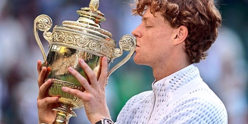 Sinner nach Finalkrimi gegen Zverev wieder Wimbledon-Champion