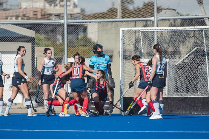 Lomas estira la diferencia y es más puntero en el Metropolitano femenino de hockey sobre césped