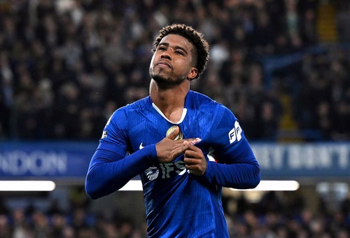 Manchester United : une première recrue débarque !