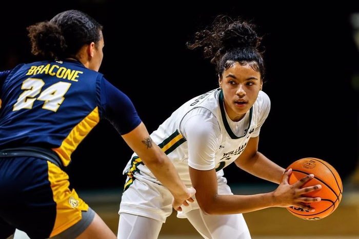 Bella Nascimento, armadora da seleção brasileira de basquete, assina novo contrato com time da Rússia