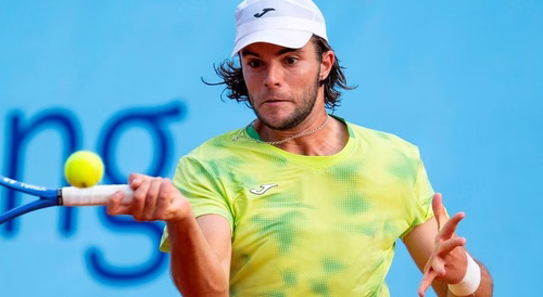 Tenista Jaime Faria vence Stan Wawrinka e segue para segunda ronda em Gstaad