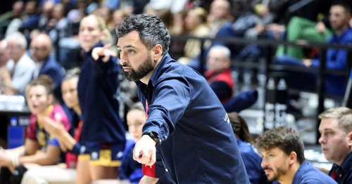 Clément Alcacer, entraîneur champion d'Europe avec la JDA Dijon : "dans le handball, on nous considère de plus en plus"