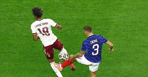 El regalo de Digne, la picardía de Lamine y la sangre fría de Oyarzabal, un verdugo que casi nunca perdona de penalti