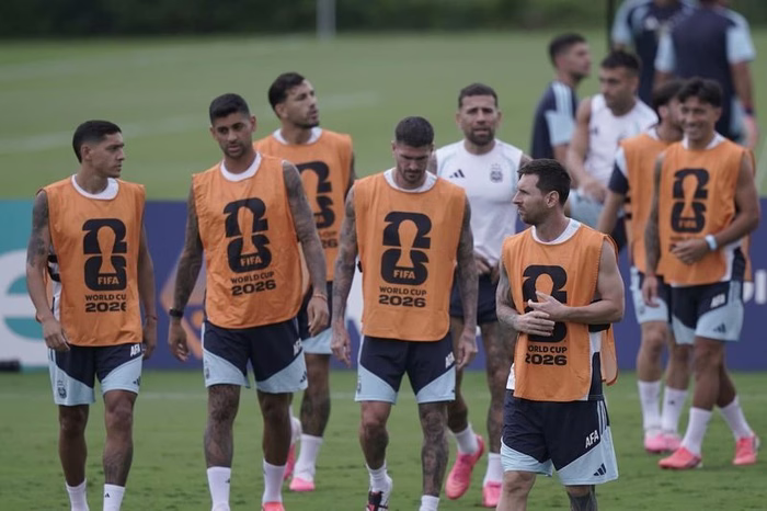 Scaloni todavía no definió la formación de la selección y mantiene abiertas varias incógnitas para la semifinal contra Inglaterra