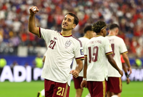Oyarzabal homenageia filho após abrir o placar para Espanha na semi