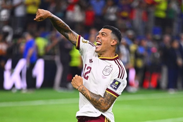 Pedro Porro, un lateral como los de antes: llevó a España a la final del Mundial con un gol de antología
