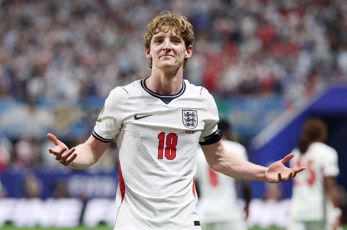 Anthony Gordon: quem é o autor do gol da Inglaterra e reforço do Barça