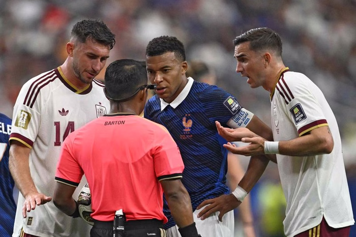 Frankreich scheitert im Halbfinal – Deschamps kritisiert Schiedsrichter