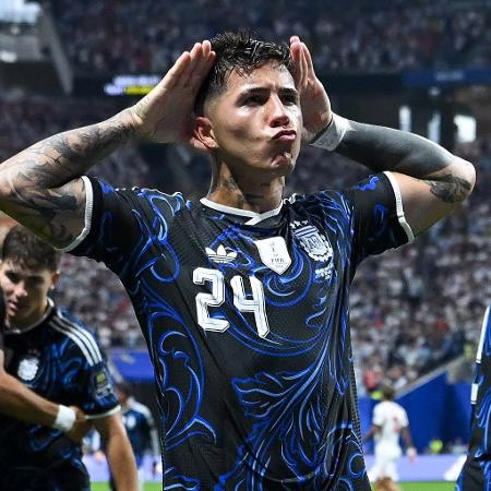 Jornal: Chelsea quer quase R$ 1 bilhão por autor de gol em virada argentina